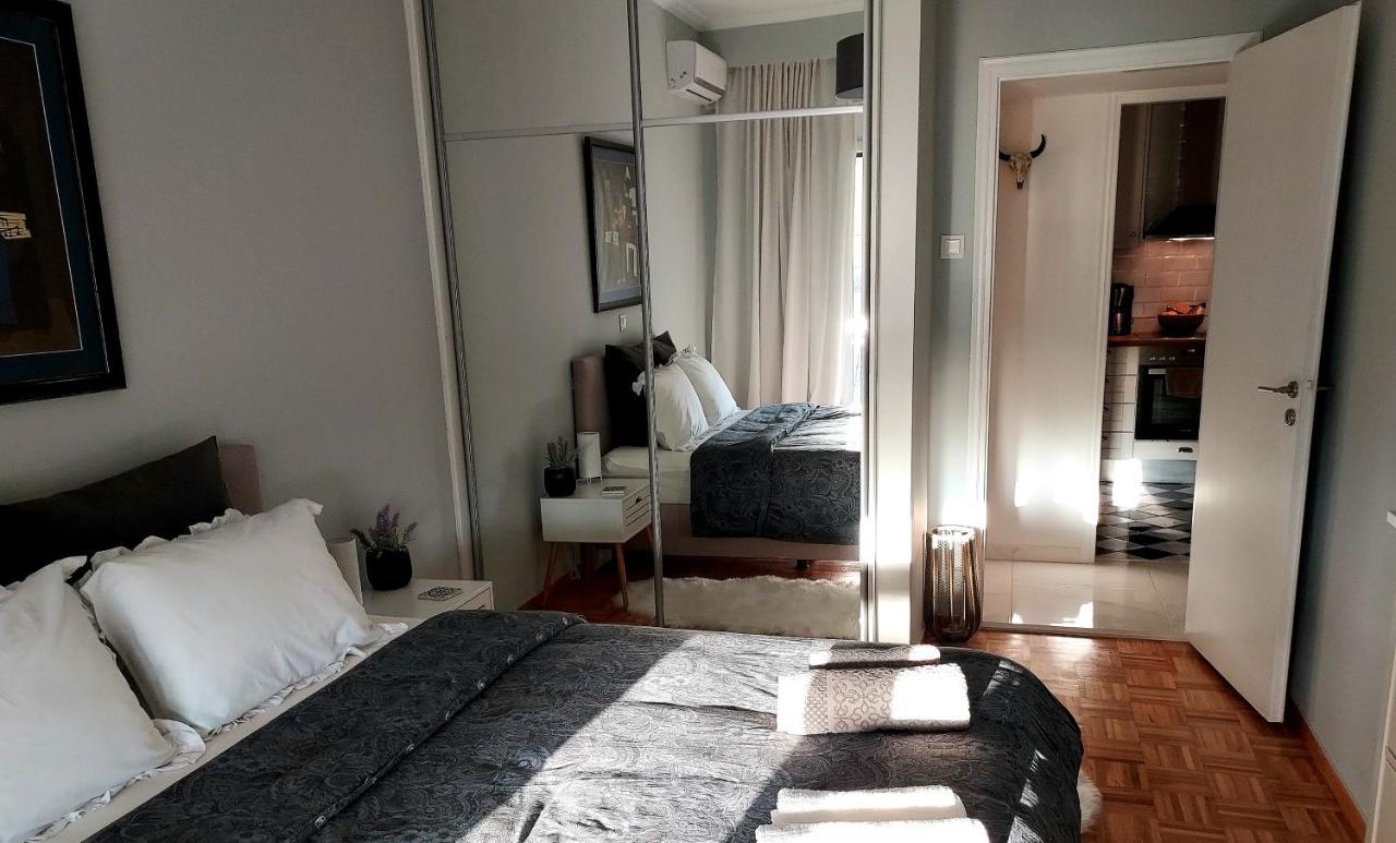 Fully Equiped Design Apartment With Excellent View/ Easy Parking Athens Luaran gambar
