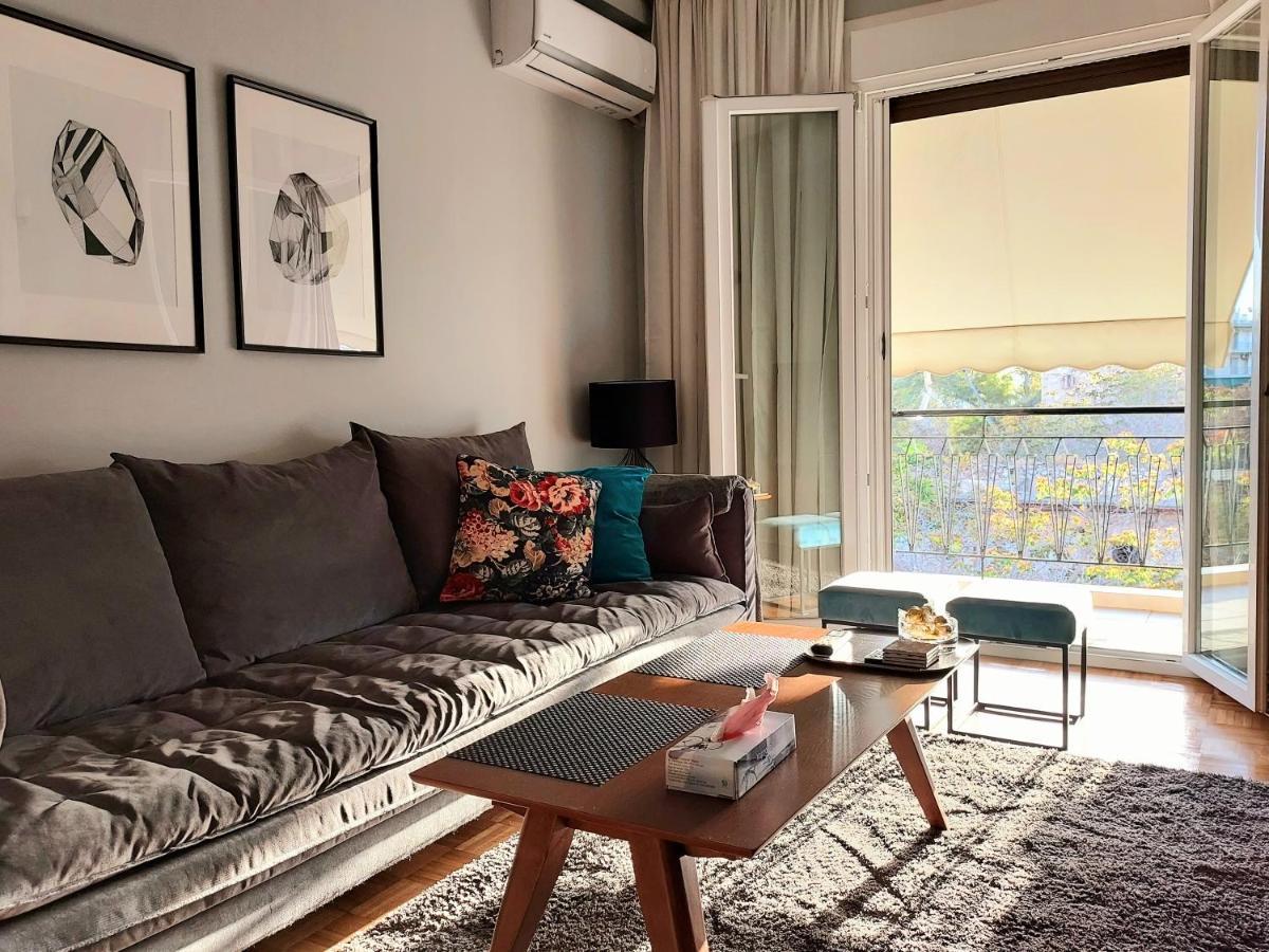 Fully Equiped Design Apartment With Excellent View/ Easy Parking Athens Luaran gambar